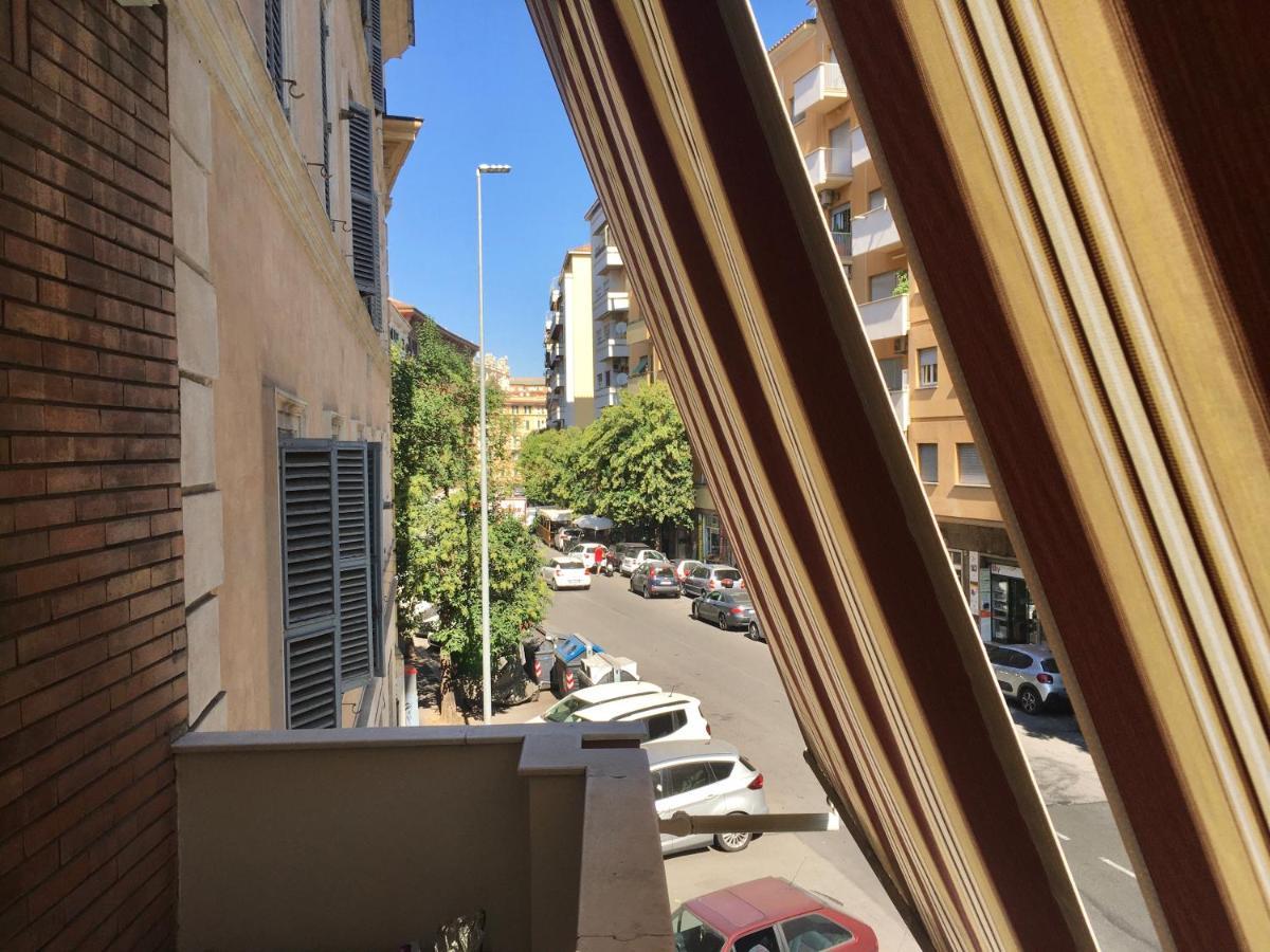 Tourist Flat - A Due Passi Leilighet Roma Eksteriør bilde